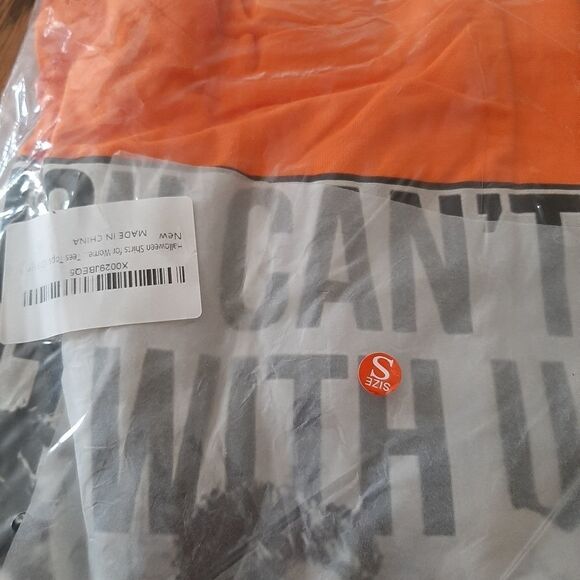 New Small You Can't Sit With Us Hocus Pocus Sanderson Sisters Tee T-Shir… - Picture 6 of 6